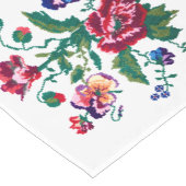 Ukrainian traditional vushuvanka folk art pattern. kurzer tischläufer (Ecke)