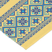 Ukrainian traditional vushuvanka folk pattern blue kurzer tischläufer (Ecke)