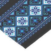 Ukrainian traditional vushuvanka folk pattern blue kurzer tischläufer (Ecke)