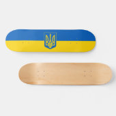 Ukrainische Flagge mit Wappen Skateboard (Horizontal)