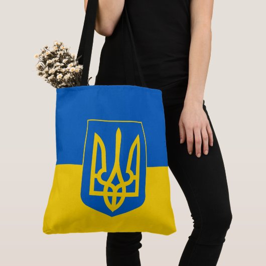 Ukrainische Flagge mit Wappen Tasche (Von Nahem)