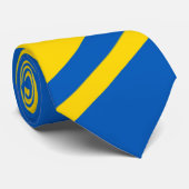 Ukrainische Flagge. Wappen. Krawatte (Gerollt)