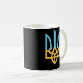 Ukrainische Nationalsymboltrident I steht mit der Kaffeetasse (VorderseiteRechts)