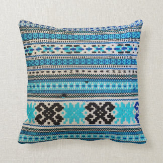 Ukrainische Völker entwerfen doppelseitiges Kissen