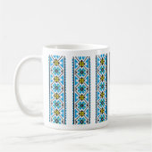 Ukrainischer Teacup mit Muster Kaffeetasse (Links)