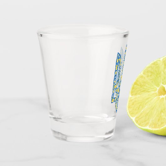 Ukrainisches Emblem trident tryzub ethnisch Schnapsglas (Links)