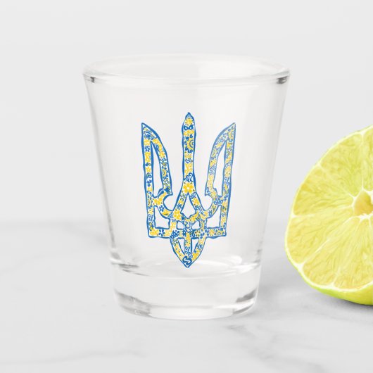 Ukrainisches Emblem trident tryzub ethnisch Schnapsglas (Vorderseite)