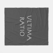 Ultima Ratio Fleecedecke (Vorderseite (Horizontal))