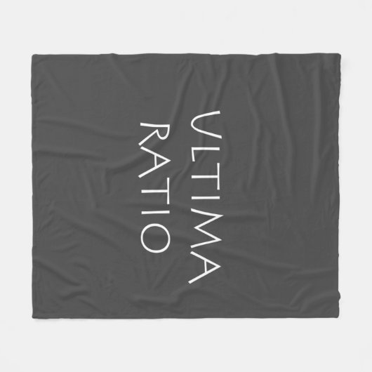 Ultima Ratio Fleecedecke (Vorderseite (Horizontal))