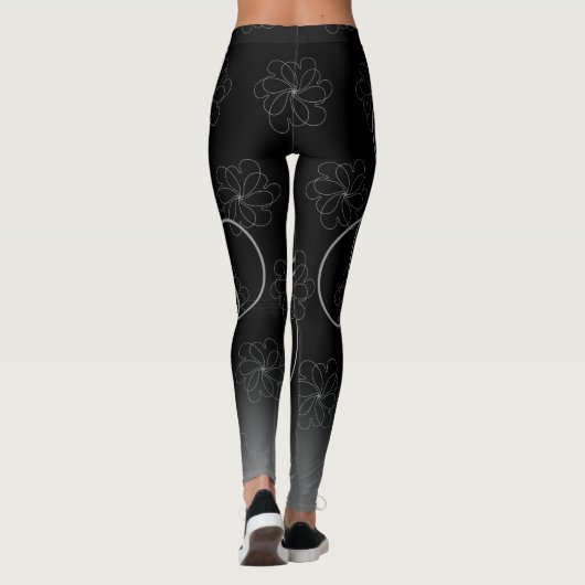 Ultimate Gray on Black Chic Blume Pattern Leggings (Rückseite)