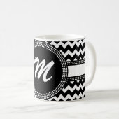 Ultra Chic-Schwarzweiss-Zickzack-Zickzack Kaffeetasse (VorderseiteRechts)