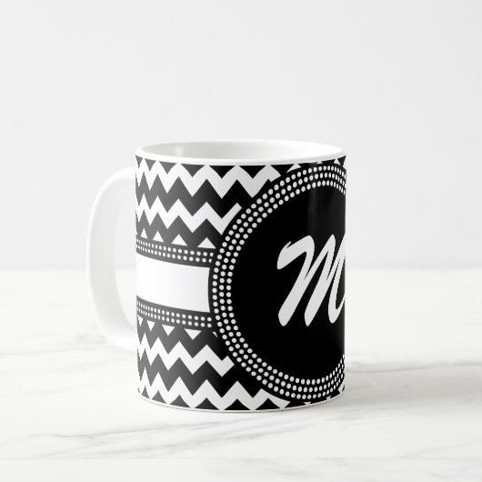 Ultra Chic-Schwarzweiss-Zickzack-Zickzack Kaffeetasse (Vorderseite Links)