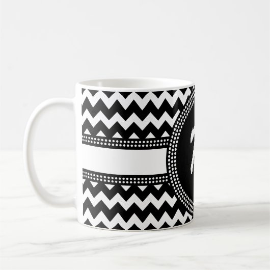 Ultra Chic-Schwarzweiss-Zickzack-Zickzack Kaffeetasse (Links)