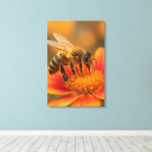 Ultra Macro Honeybee Close Up Photorealistic Leinwanddruck (Insitu (Holzboden))