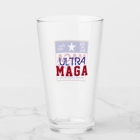 Ultra Maga Glas (Vorderseite)