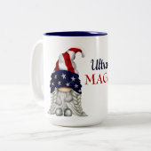 Ultra-MAGA-Gnomes Zweifarbige Tasse (Vorderseite Links)