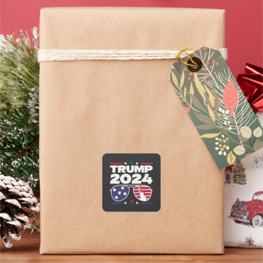 Ultra Maga King Trump 2024 Quadratischer Aufkleber (Feiertag)