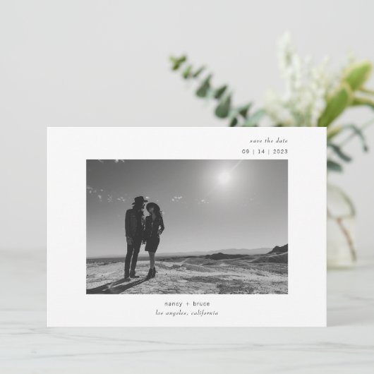 Ultra Minimum Modern Typography Foto Wedding Save The Date (Stehend Vorderseite)
