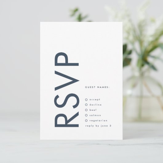 Ultra Modern Bold Navy Blue Monogram Wedding RSVP Karte (Stehend Vorderseite)
