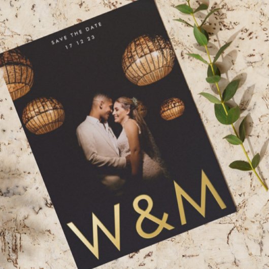 Ultra Modern Gold Foto Monogram Save the Date Folieneinladung