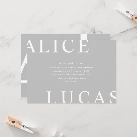 Ultra Modern Layout Monogramme Grau Hochzeit Einladung (Vorderseite/Rückseite Beispiel)