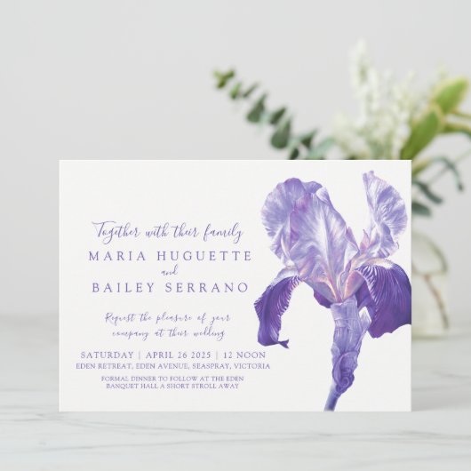 Ultra violette Hochzeitsfeier Iris Einladung (Stehend Vorderseite)