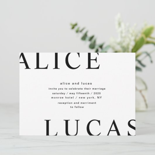 Ultramoderne Layout Elegante Monogramm Hochzeit Einladung (Stehend Vorderseite)