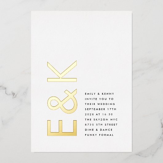 Ultramodernes Monogramm-einfaches HochzeitsGOLD-Fo Folieneinladung (Vorderseite)