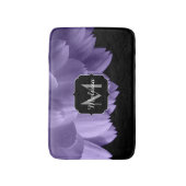 Ultraviolett, lila Blume, Schwarz Monogramm Badematte (Vorderseite Vertikal)