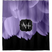 Ultraviolett, lila Blume, Schwarz Monogramm Duschvorhang (Vorderseite)