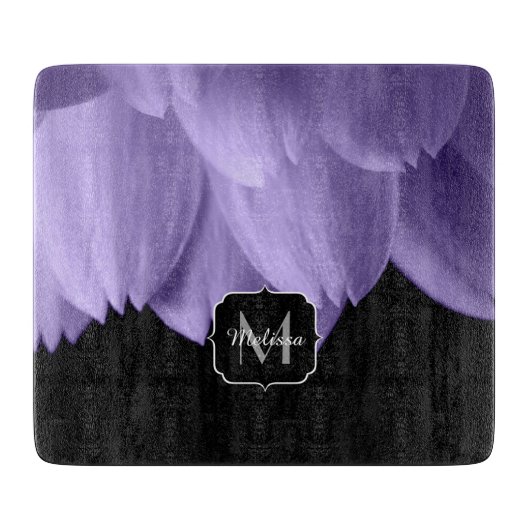 Ultraviolett, lila Blume, Schwarz Monogramm Schneidebrett (Vorderseite)
