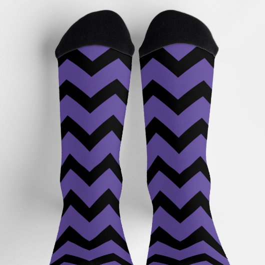 Ultraviolett-lila-Schwarz-Zickzack Muster Socken (Oben)