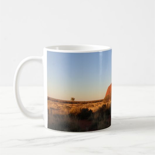 Uluru am Sonnenuntergang im Juli Kaffeetasse (Links)