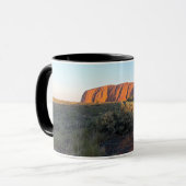 Uluru Sunrise und Wüstenflora Tasse (Vorderseite Links)