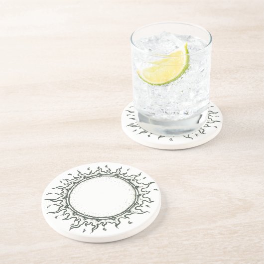 Um den Sun - Schwarzweiss-zeichnen Getränkeuntersetzer (Seite)