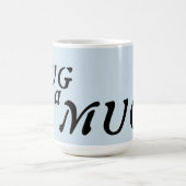 Umarmen einer Tasse (Mittel)