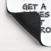 Umarmen Sie heute ein Erdhuhn. Lass morgen eine To Mousepad (Ecke)