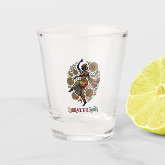 Umarmt den Roots Dance Schnapsglas (Vorderseite)