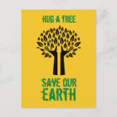 Umarmung eines Baumes Rette unsere Erde Postkarte (Vorderseite)
