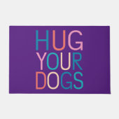 Umarmung von Hunden Fußmatte (Vorderseite)