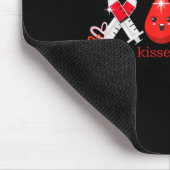 Umarmungen Kuss Phlebotomie Valentinstag Phlebotom Mousepad (Ecke)