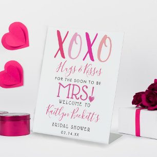 Umarmungen und Küsse (XOXO) Valentinstag Brautpart Sockelschild