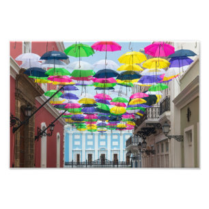 Umbrellas über den Straßen von San Juan und dem He Fotodruck