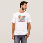 Umbwerfendes Pink GOOD VIBES ONLY Statement-Design T-Shirt (Vorne ganz)