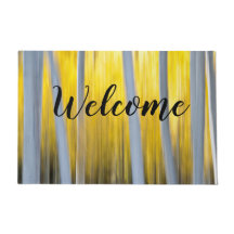 Umgeben durch Aspen-Bäume