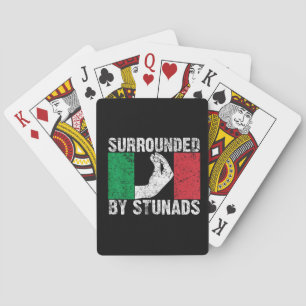 Umgeben von Stunads Spielkarten