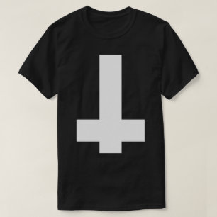 Umgedrehtes Querschwarzes T-Shirt