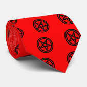 Umgekehrte schwarze Pentagramkrawatte Krawatte (Gerollt)