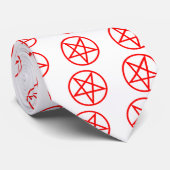 Umgekehrter roter Pentagram Krawatte (Gerollt)