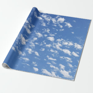 Umhüllungspapier für den blauen Himmel und die wei Geschenkpapier